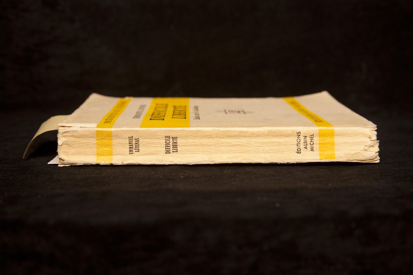 Page text (OCR generated): WEE:
25:2:
225%
$2325